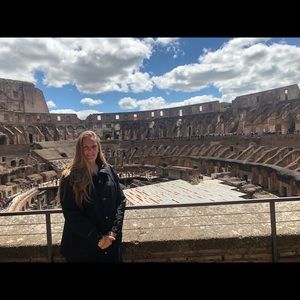 Meet your Posher, Abby